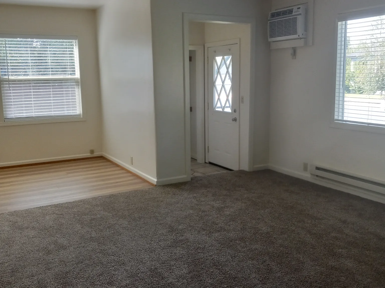3 bed, 1.5 bath, 1290 sqft, $2,150 — Photo 3