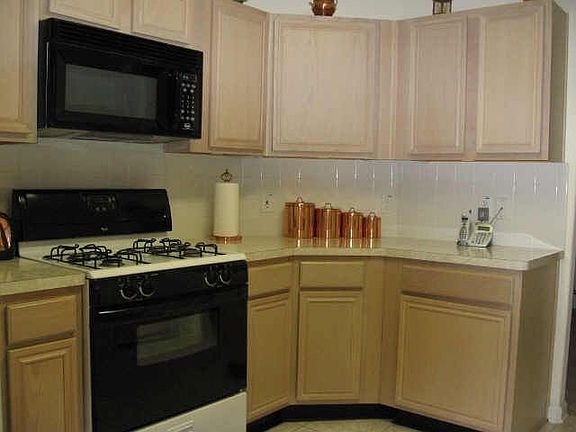 4th image of 8706 Wild Basin Dr