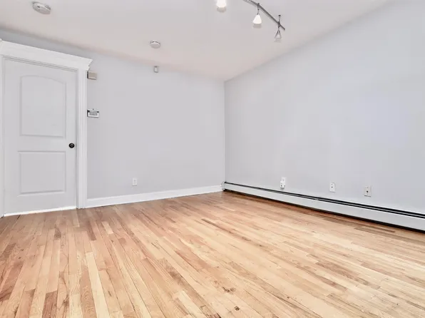 345 7th Street image 9 of 11