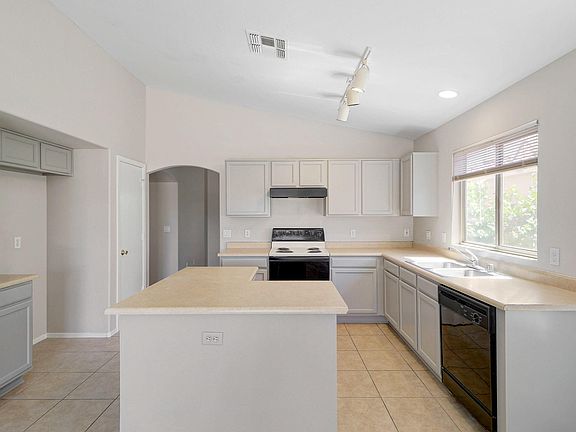 3rd image of 11925 W Flores Dr