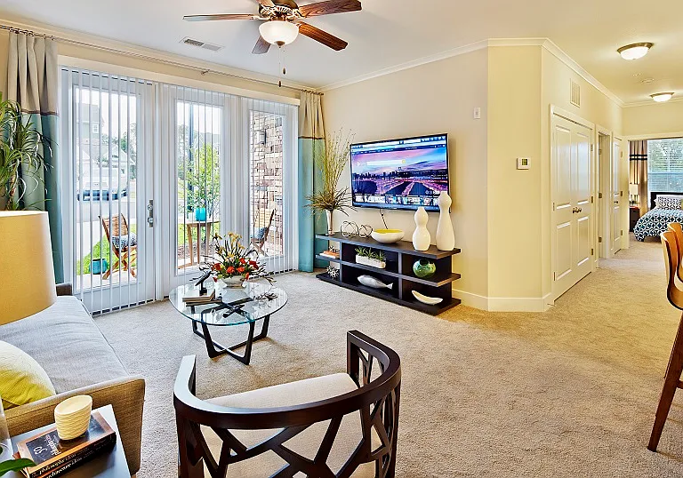 Addison Ridge Apartments — Photo 78