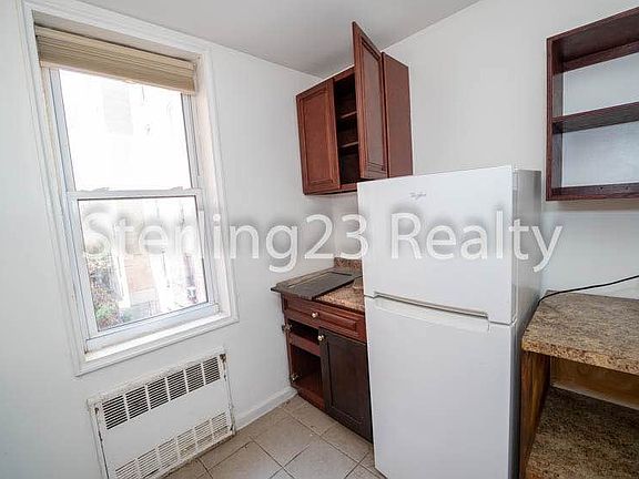 2nd image of 4318 44th St APT 3A