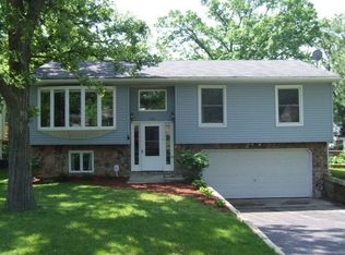9007 Shady Ln, Wonder Lake, IL