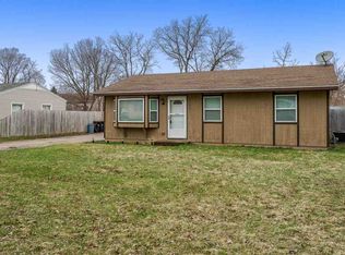 1106 Emerald Ln, Machesney Park, IL 61115