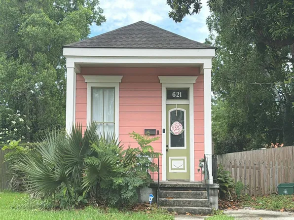621 Anson St, Gretna, LA 70053