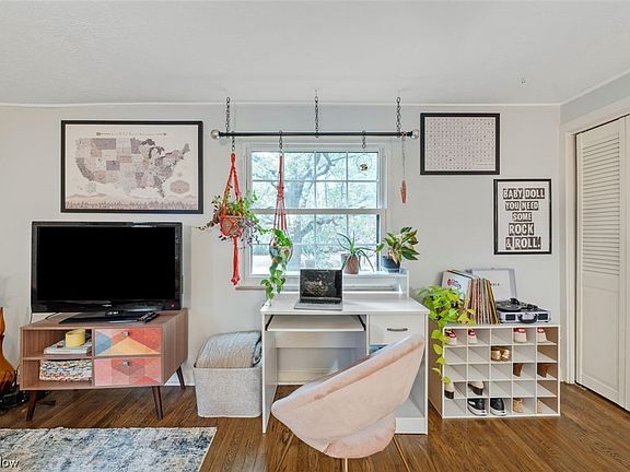 5th image of 1228 West Blvd APT 4