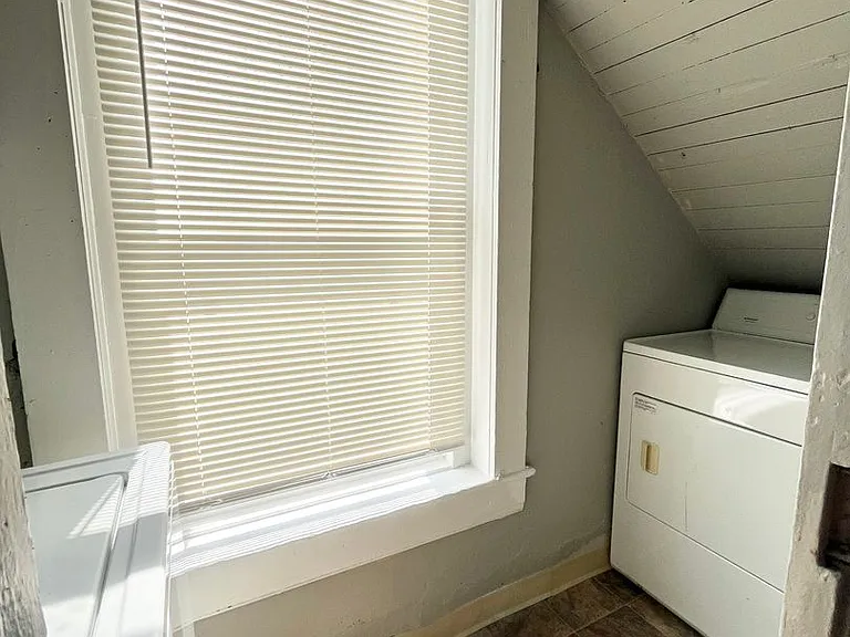 2130 Portland Ave — Photo 15