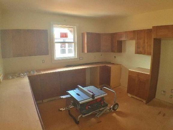 4th image of 4127 Puaole St #2