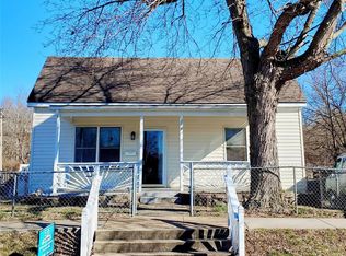 907 Dewitt St, De Soto, MO 63020