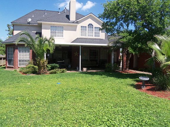 2nd image of 209 River Oaks Dr