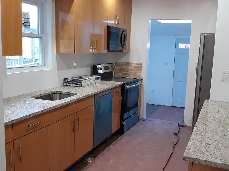 1st image of 8133 164th Pl