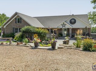 515 NW 86th St, Topeka, KS 66617