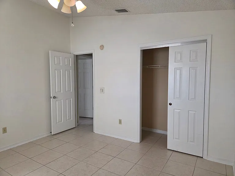 739 Heathrow Ave — Photo 11