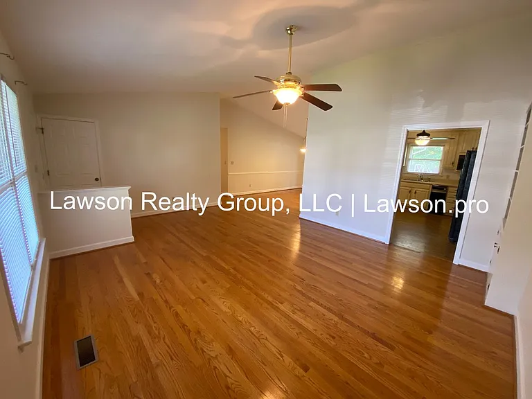 1013 Barrens Village Ln — Photo 5
