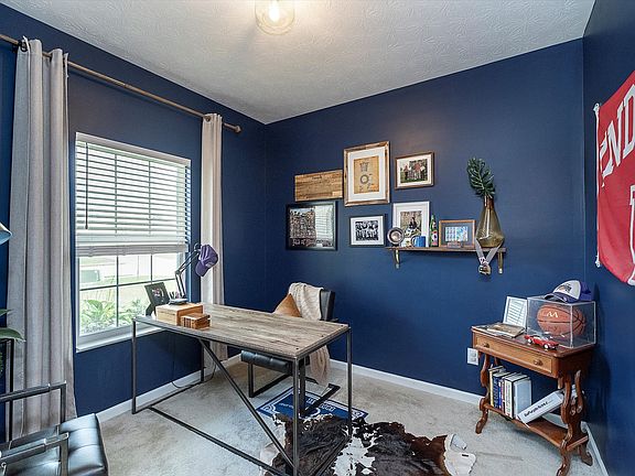 3rd image of 1264 W Limestone Way