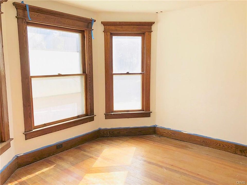 2nd image of 170 Otsego St