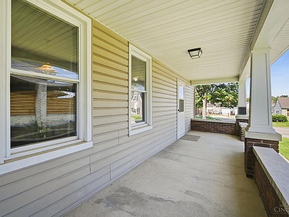 4th image of 533 Ross Ave