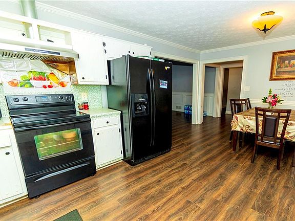 5th image of 3401 Rae Pl