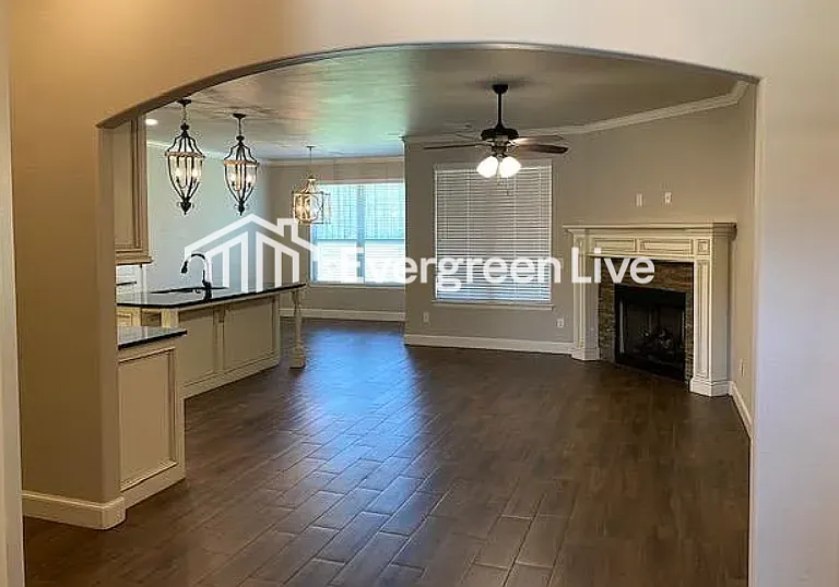 2008 Cade Ct — Photo 3