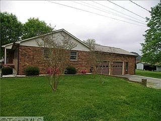 3rd image of 300 Cliffwood Dr