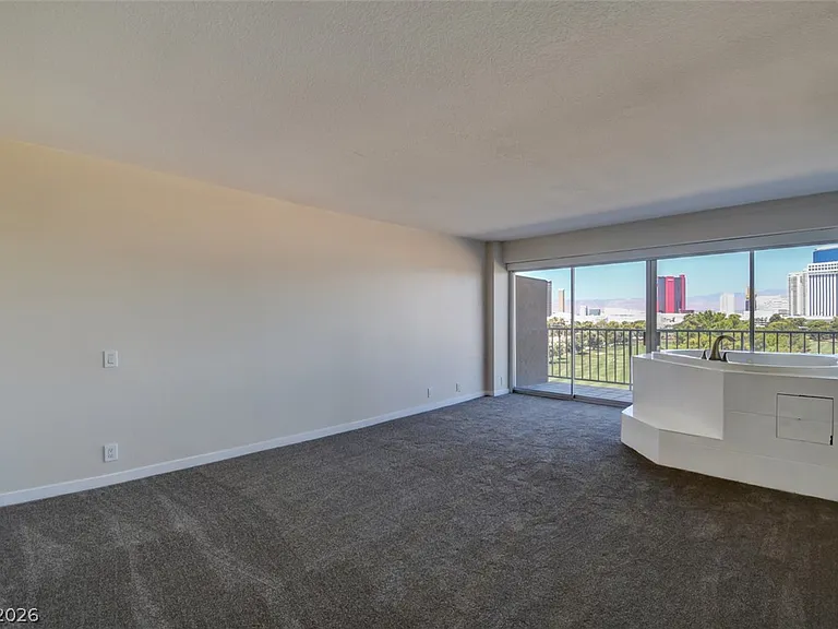 3111 Bel Air Dr #8E — Photo 25