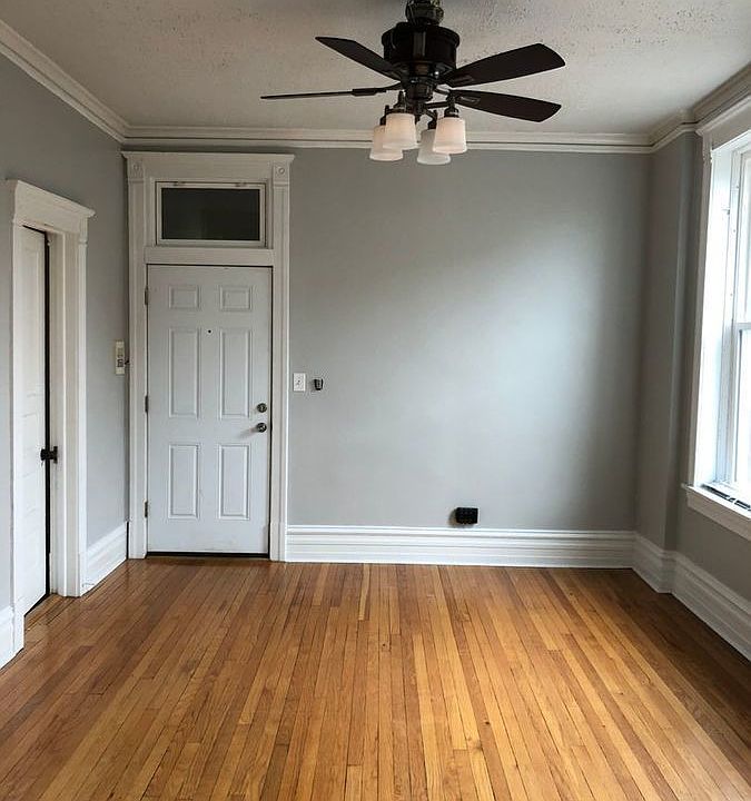 1st image of 1220 N Washtenaw Ave APT 2R