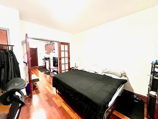 Rented by Bond New York | media 15