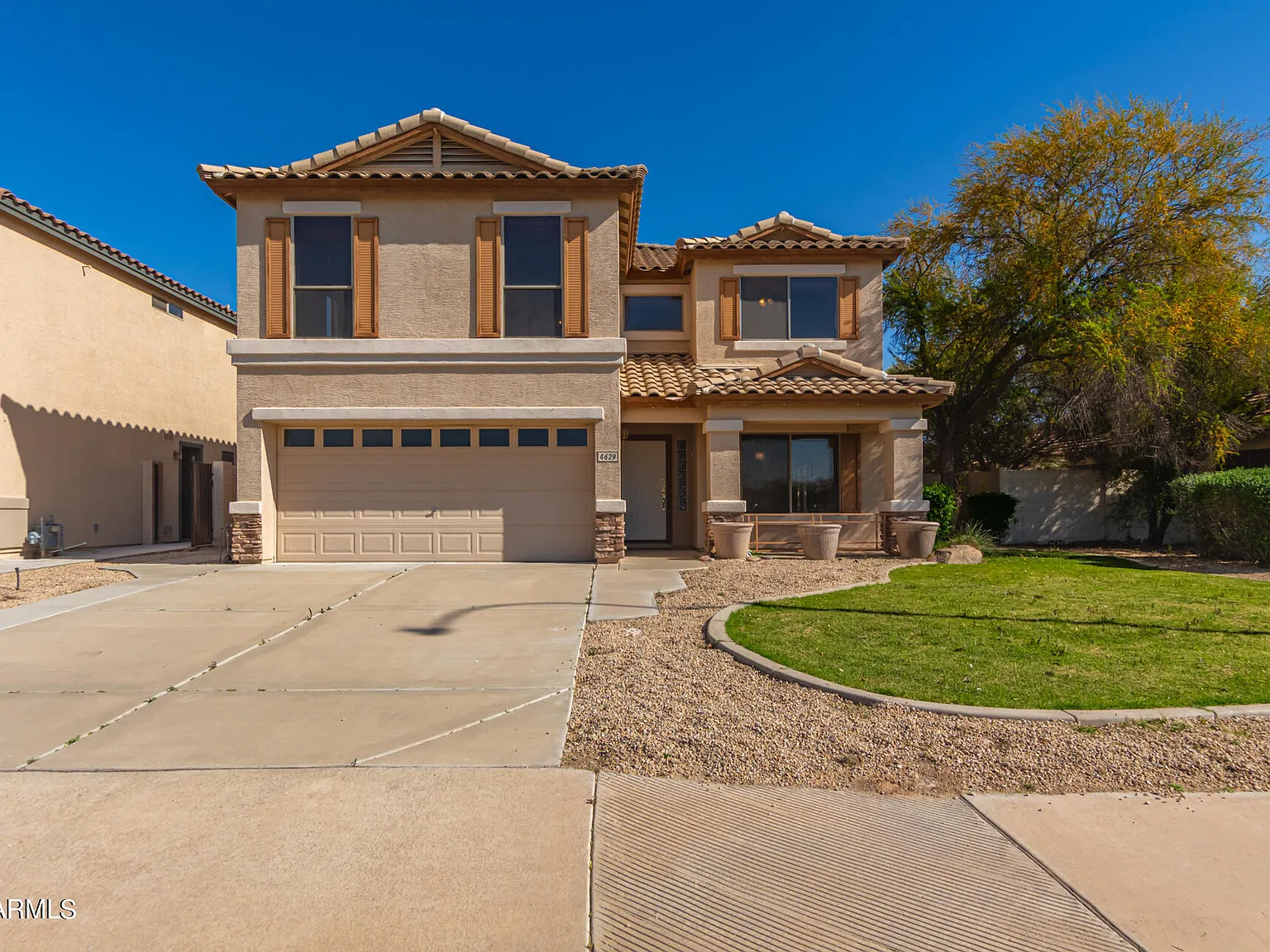 4 bed, 2.5 bath, 2192 sqft, $2,595 — Photo 3
