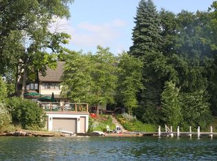32088 W Treasure Island Dr, Hartland, WI 53029