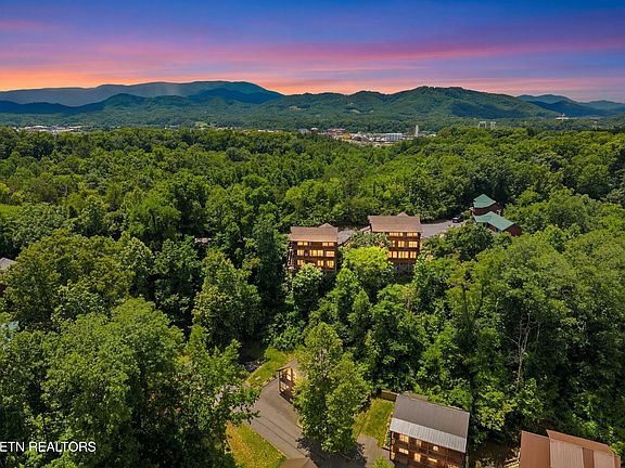 2nd image of 452 Alpine Mountain Way