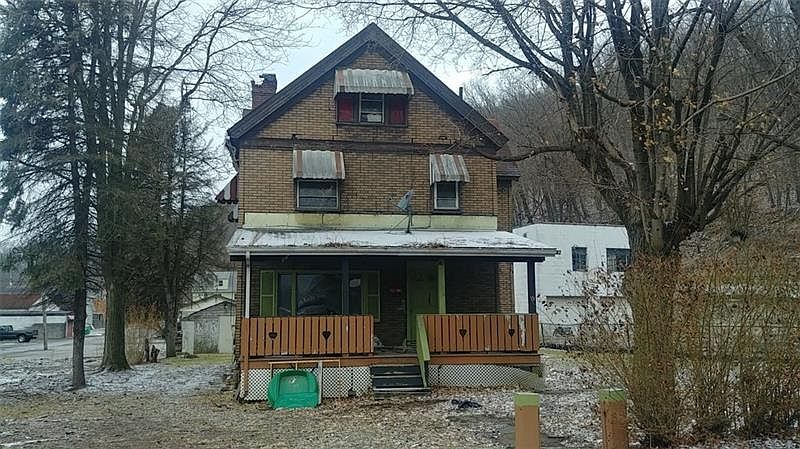 2nd image of 1029 1st St