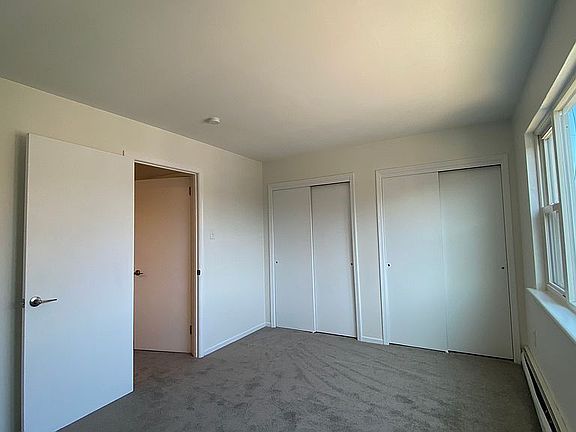 4th image of 1105 E Hunting Park Ave #1