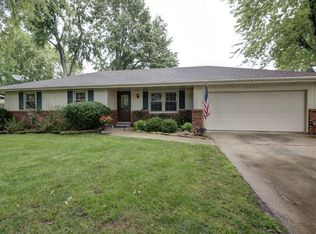 4346 S Meadowlark Dr, Springfield, MO 65810