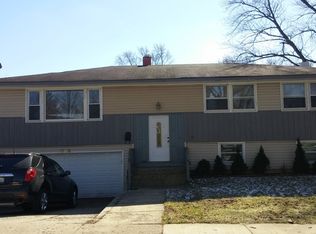 1642 Marlboro Cir, Carpentersville, IL 60110