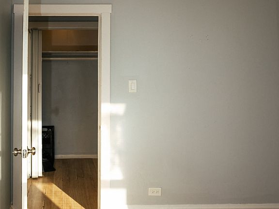4th image of 5958 W Roosevelt Rd #5