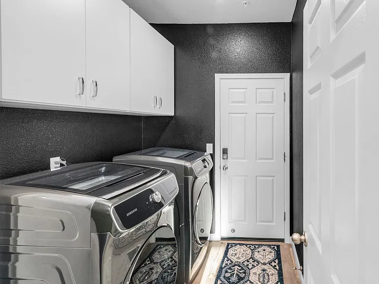 4583 Butterfly Ridge Dr — Photo 14