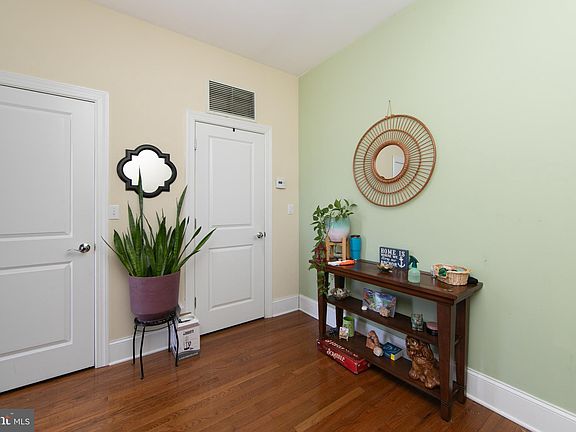 5th image of 410 Shurs Ln #A101