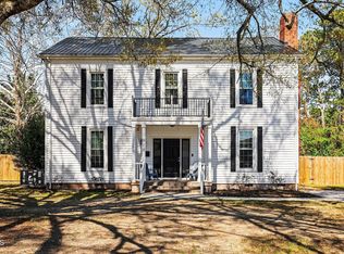 910 S 2nd St, Smithfield, NC 27577