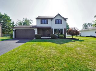 207 Warner Rd, Lancaster, NY 14086