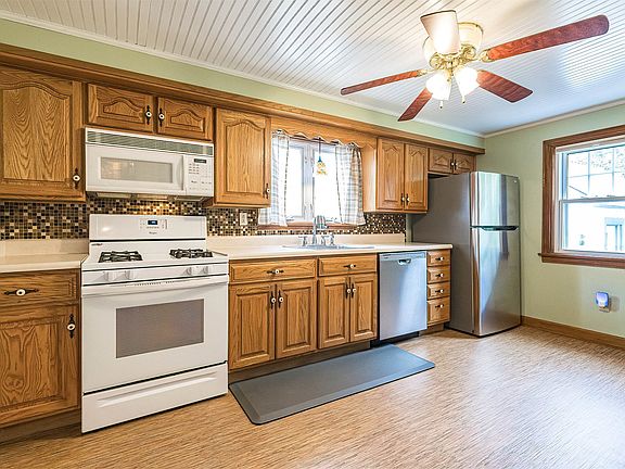 5th image of 3332 W 10th St