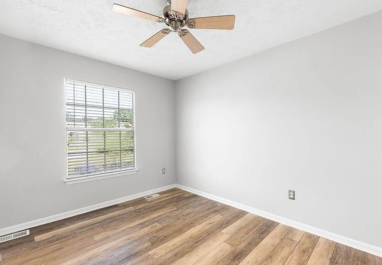 11121 Oxford Ter — Photo 13