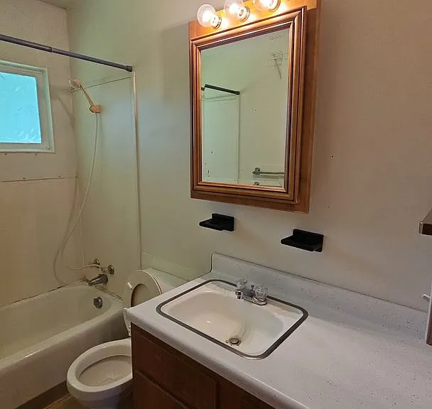 518 W Benton St — Photo 10