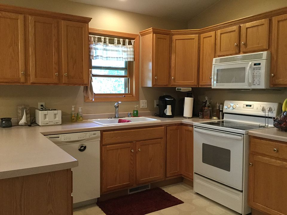 1st image of 436 Lakewood Ter