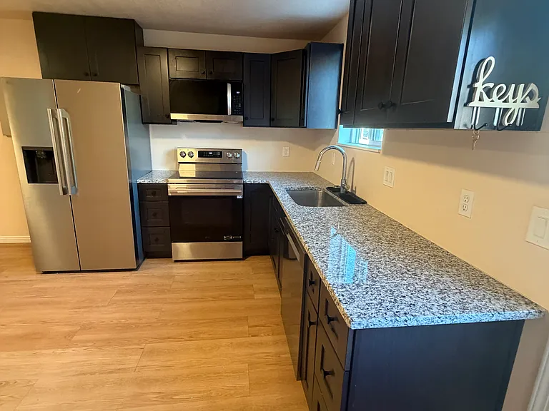 190 E 4380 N — Photo 11