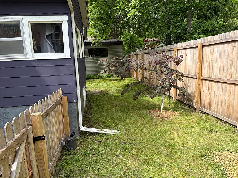 208 Melbourne St — Photo 20