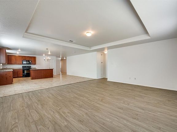 3rd image of 14708 Sawmill Dr