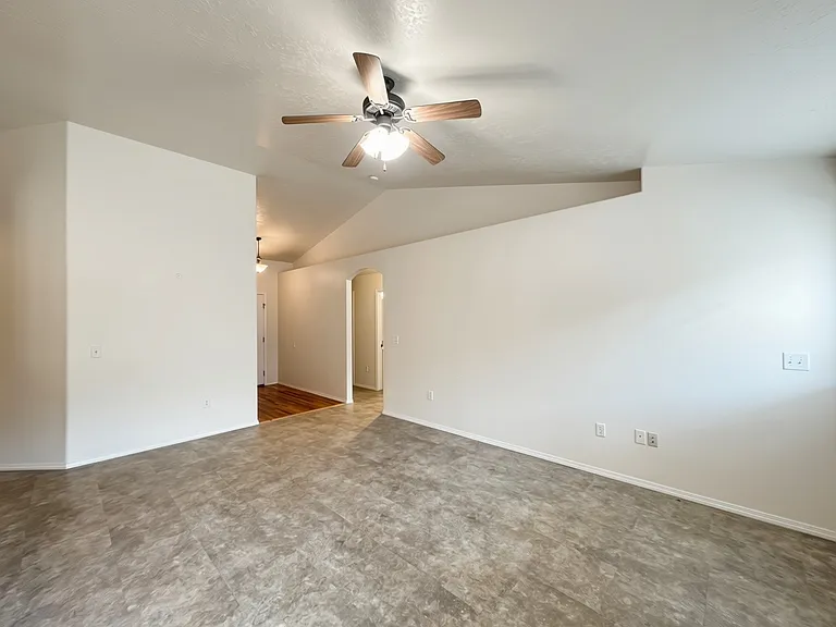4759 E Tanoak Dr — Photo 9