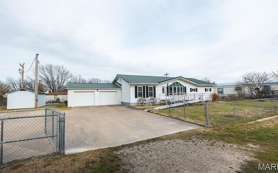 1st image of 21170 Lapel Rd