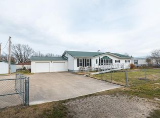 21170 Lapel Rd, Waynesville, MO 65583