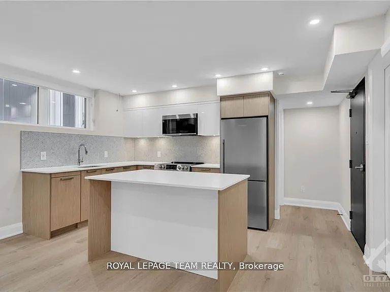 58 Florence St #8 — Photo 3